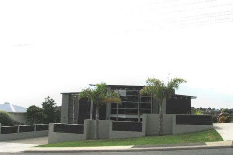 Photo of property in 1007 Beach Road, Torbay, Auckland, 0630