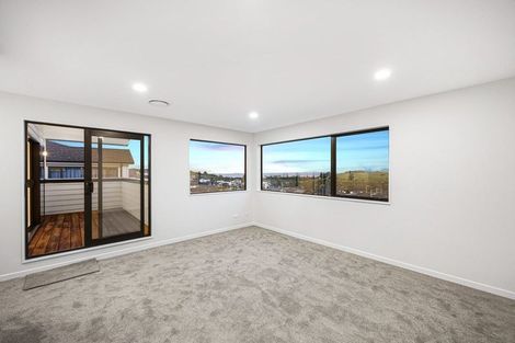 Photo of property in 15 Kumukumu Road, Long Bay, Auckland, 0630