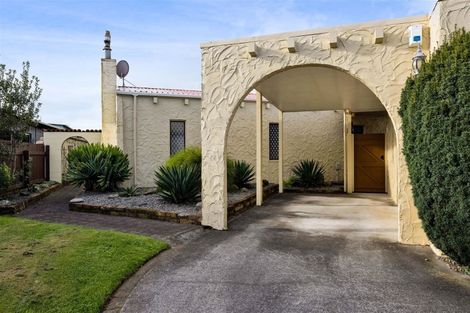 Photo of property in 15 Kowhai Street, Hawera, 4610