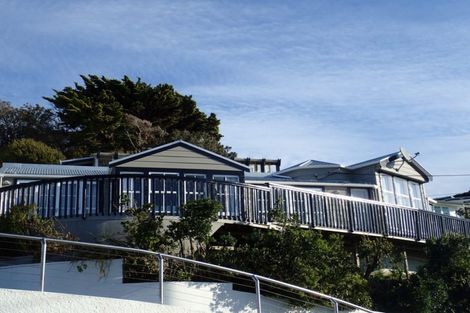 Photo of property in 17 Robieson Street, Roseneath, Wellington, 6011