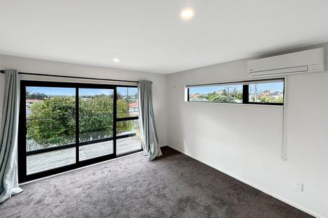 Photo of property in 2/28 Vodanovich Road, Te Atatu South, Auckland, 0610