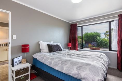 Photo of property in 1 Ewing Grove, Acacia Bay, Taupo, 3330