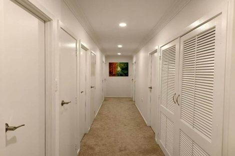 Photo of property in 4 Lynngate Place, Hillcrest, Auckland, 0627