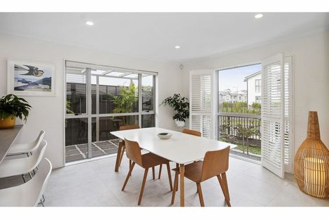 Photo of property in 30 Arthur Rolfe Lane, Swanson, Auckland, 0614