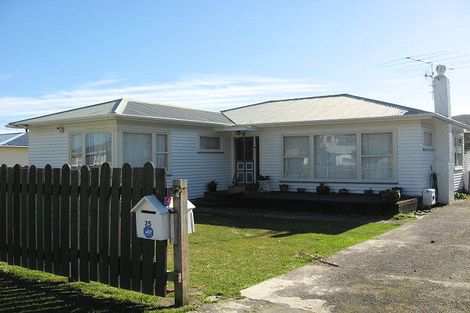 Photo of property in 25 Ruthven Road, Wainuiomata, Lower Hutt, 5014