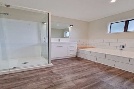 Photo of property in 9b Thorburn Avenue, Red Beach, 0932