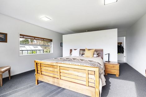 Photo of property in 225 Awai Road, Tarurutangi, New Plymouth, 4372