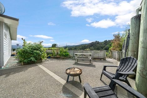 Photo of property in 43 Seymour Grove, Kingsley Heights, Upper Hutt, 5018