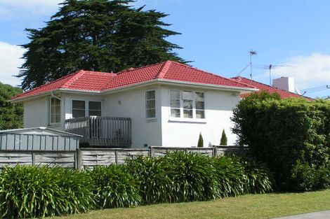 Photo of property in 27 Gladstone Road, Northcote, Auckland, 0627