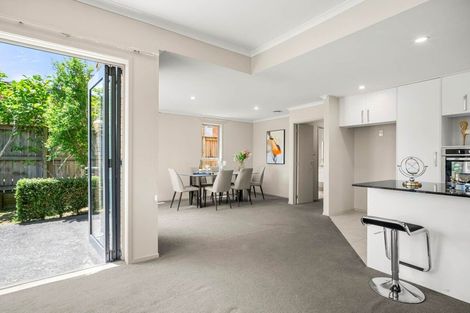 Photo of property in 9 Horizon View Road, Oteha, Auckland, 0632