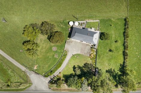 Photo of property in 570 Ashhurst Road, Ashhurst, Palmerston North, 4470