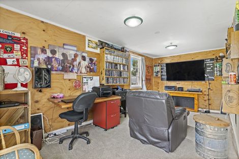 Photo of property in 51 Cologne Street, Martinborough, 5711