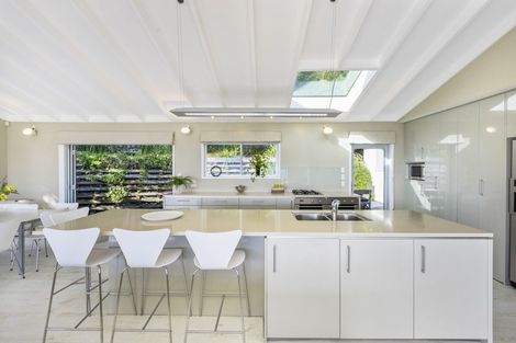 Photo of property in 53a De Luen Avenue, Tindalls Beach, Whangaparaoa, 0930