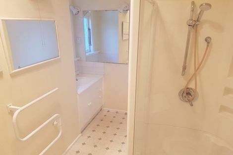 Photo of property in 32 Waimairi Road, Upper Riccarton, Christchurch, 8041