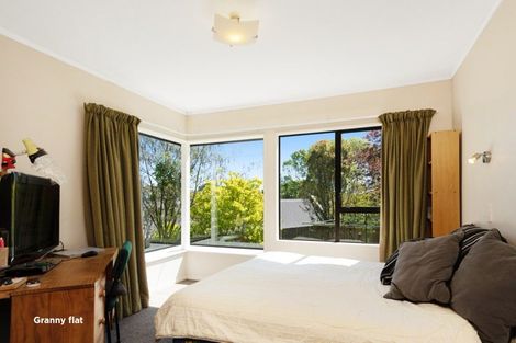 Photo of property in 5 Hira Street, Waikanae, 5036