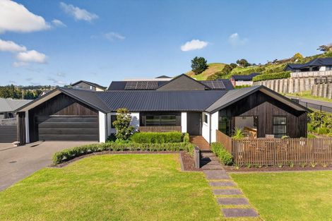 Photo of property in 14 Hayward Place, Ohauiti, Tauranga, 3112