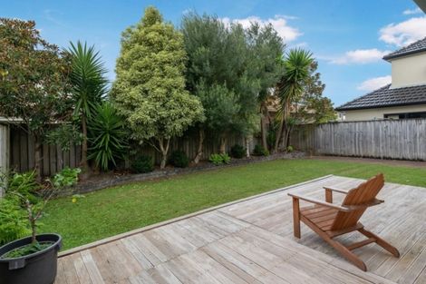 Photo of property in 3 Carousel Crescent, East Tamaki Heights, Auckland, 2016