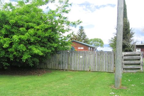 Photo of property in 41 Takinga Street, Mourea, Rotorua, 3074