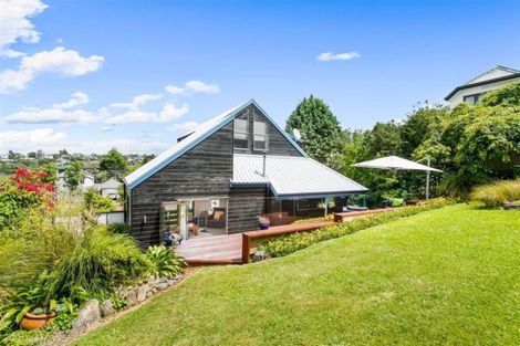 Photo of property in 21 Lagoon Way, West Harbour, Auckland, 0618