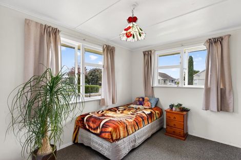 Photo of property in 5 Neal Crescent, Onekawa, Napier, 4110