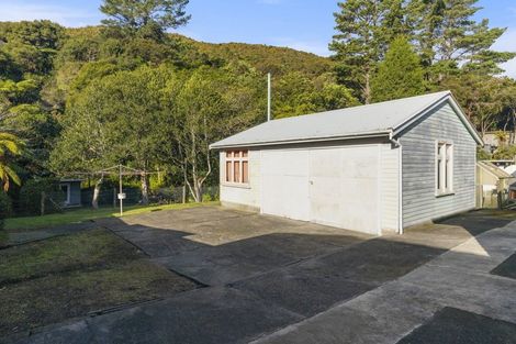 Photo of property in 17 Sunny Grove, Wainuiomata, Lower Hutt, 5014