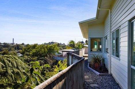 Photo of property in 4a Marchant Place, Westown, New Plymouth, 4310
