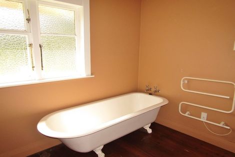 Photo of property in 37 Riverside Drive, Waiwhetu, Lower Hutt, 5010