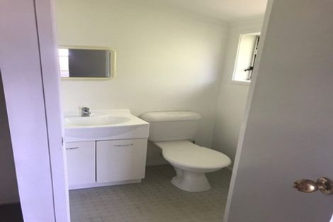 Photo of property in 1/37 Eversleigh Road, Belmont, Auckland, 0622