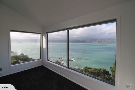 Photo of property in 26 Tai Paku Paku Road, Karaka Bays, Wellington, 6022