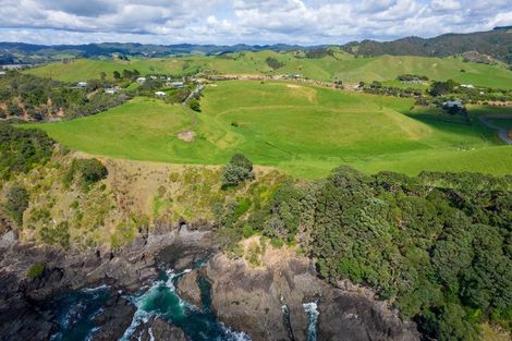 Photo of property in 118 Rockell Road, Whananaki, Hikurangi, 0181