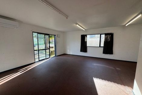 Photo of property in 33 Hyperion Drive, Randwick Park, Auckland, 2105