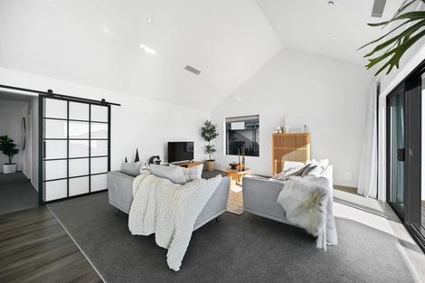 Photo of property in 9 Rose Leigh Drive, Cambridge, 3434