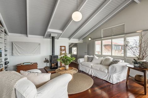 Photo of property in 104a Stanley Point Road, Stanley Point, Auckland, 0624