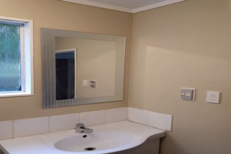 Photo of property in 2 Rajkot Terrace, Broadmeadows, Wellington, 6035