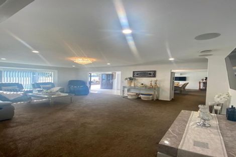 Photo of property in 121 Everglade Drive, Totara Heights, Auckland, 2105