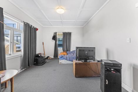 Photo of property in 4050 Great North Road, Glen Eden, Auckland, 0602