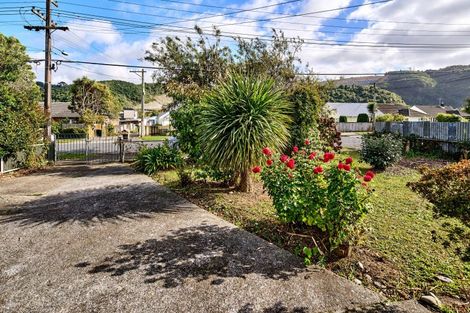 Photo of property in 96 Molesworth Street, Taita, Lower Hutt, 5011