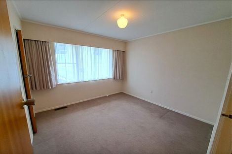 Photo of property in 17a Manu Crescent, Upper Vogeltown, New Plymouth, 4310
