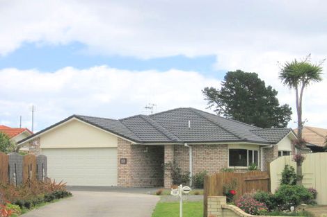 Photo of property in 16 Radisich Place, Mount Maunganui, 3116