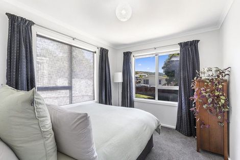 Photo of property in 7 Quinn Grove, Ranui, Porirua, 5024