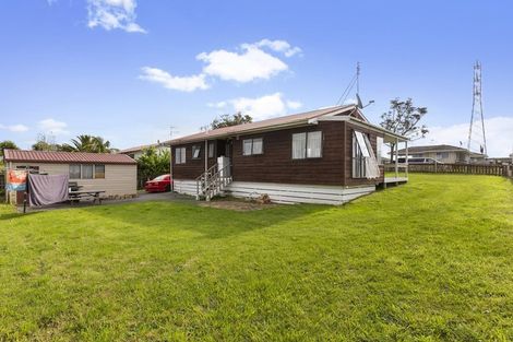 Photo of property in 96 Shifnal Drive, Randwick Park, Auckland, 2105