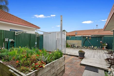 Photo of property in 2 Aldermen Avenue, Papamoa Beach, Papamoa, 3118