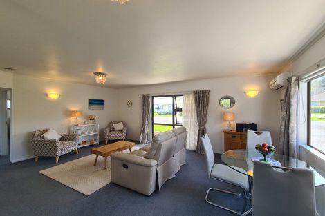 Photo of property in 2 Courthouse Lane, Coromandel, 3506