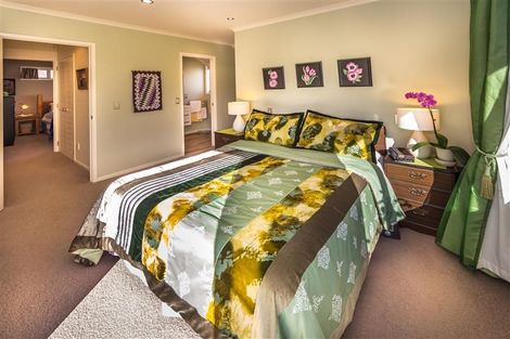 Photo of property in 8 Venerable Terrace, Yaldhurst, Christchurch, 8042