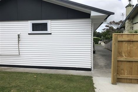 Photo of property in 35 Lombard Street, Palmerston North, 4410