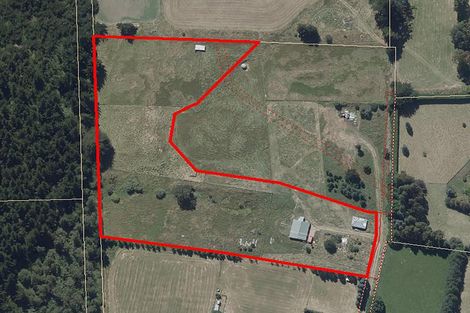 Photo of property in 140 Three Mile Hill Road, North Taieri, 9076