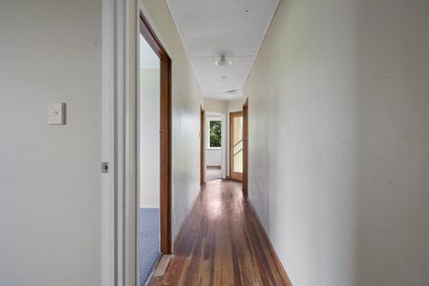 Photo of property in 16 Gordon Terrace, Hunterville, 4730