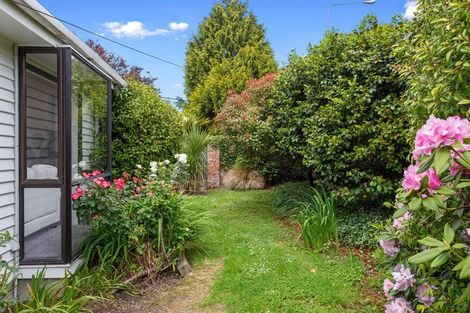 Photo of property in 1/180 Avonhead Road, Avonhead, Christchurch, 8042