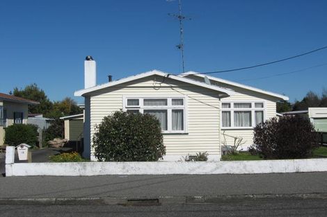 Photo of property in 28 Richmond Road, Carterton, 5713