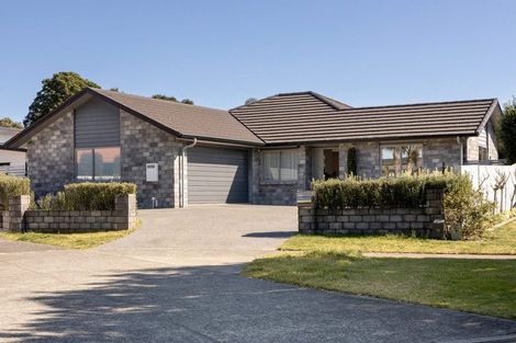 Photo of property in 32 Nautilus Drive, Papamoa Beach, Papamoa, 3118